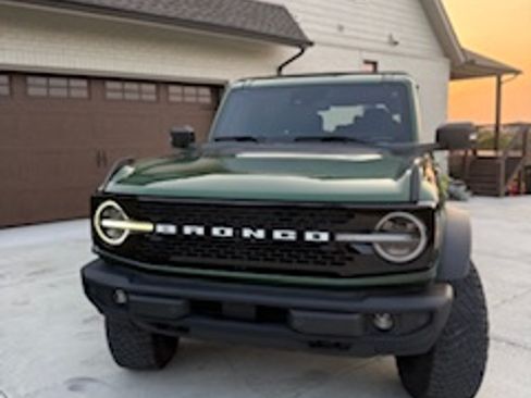 Used 2022 Ford Bronco 4-Door AWD/4WD image 2