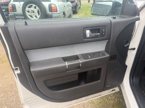 Used 2014 Ford Flex SEL image 7