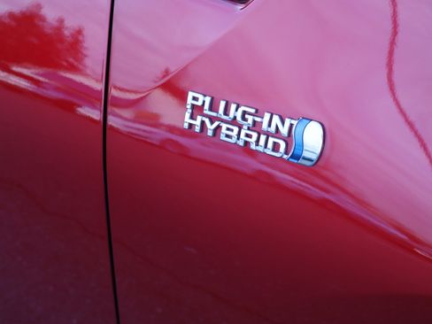 Used 2019 Toyota Prius Prime Premium image 11