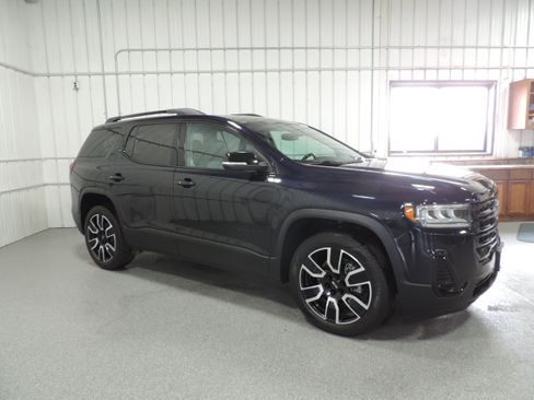 Used 2021 GMC Acadia SLT image 11