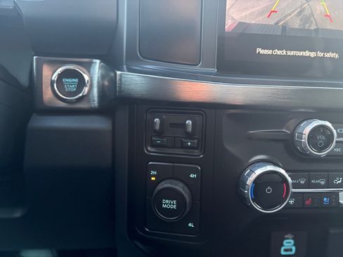 Used 2025 Ford F350 Lariat image 19