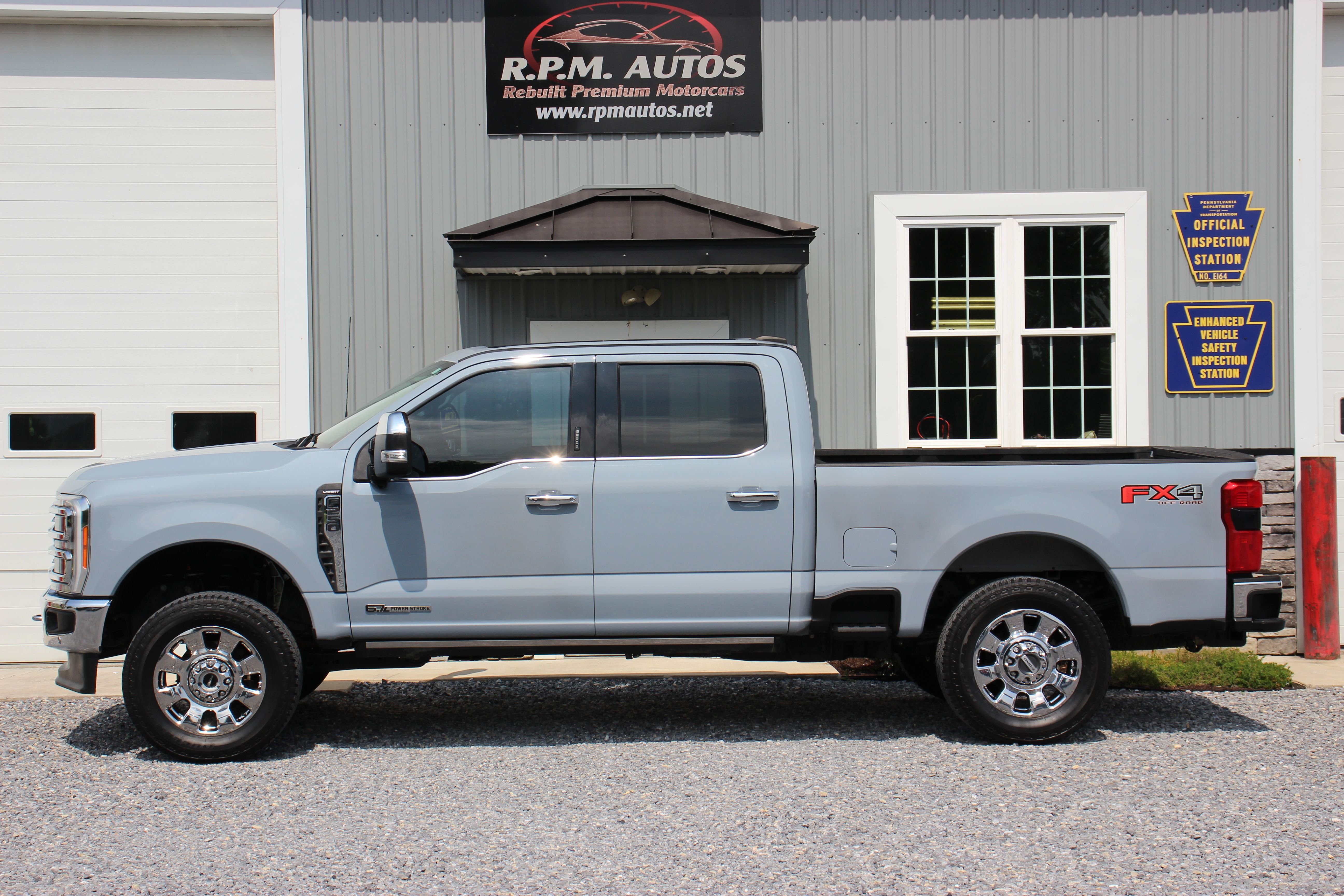 Used 2024 Ford F250 4x4 Crew Cab Super Duty image 4