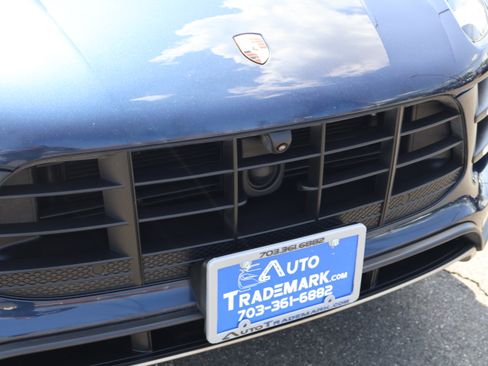 Used 2016 Porsche Macan Turbo image 11