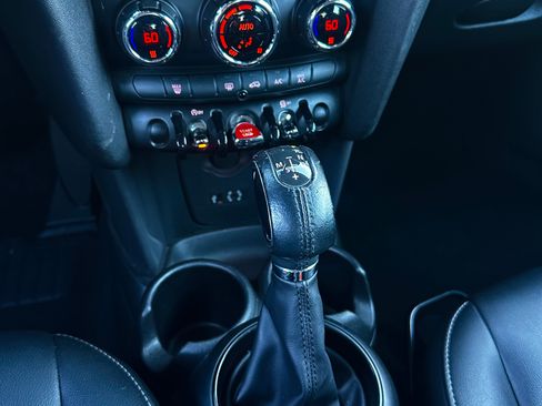 Used 2017 MINI Cooper 4-Door Hardtop FWD image 25
