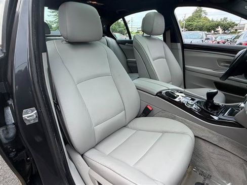 Used 2013 BMW 535i w/ M-Sport Package RWD image 14