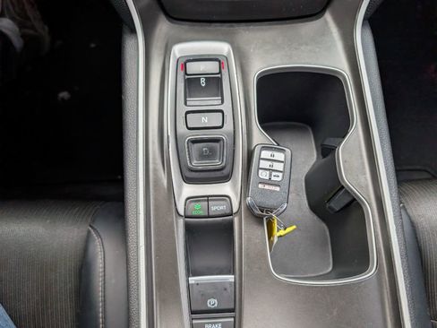 Used 2018 Honda Accord Sport image 14