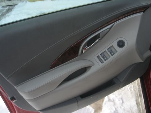 Used 2012 Buick LaCrosse Convenience image 8