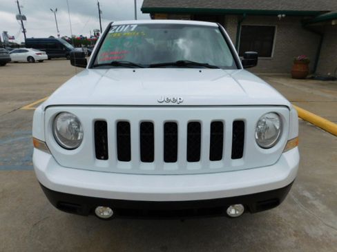 Used 2017 Jeep Patriot Sport image 3
