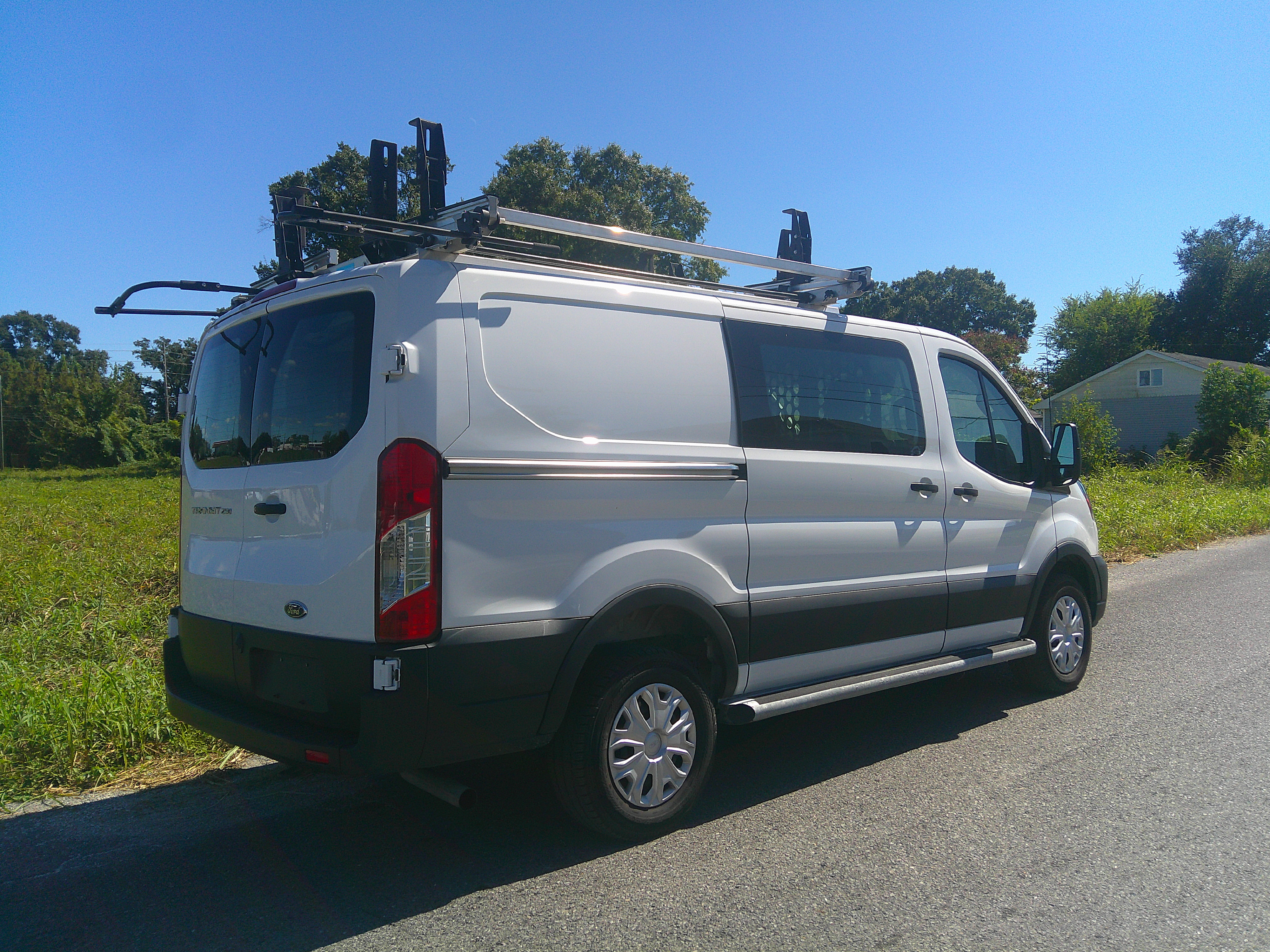 Used 2025 Ford Transit 250 Low Roof RWD image 4