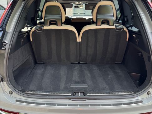 Used 2025 Volvo XC90 AWD B6 Plus image 10