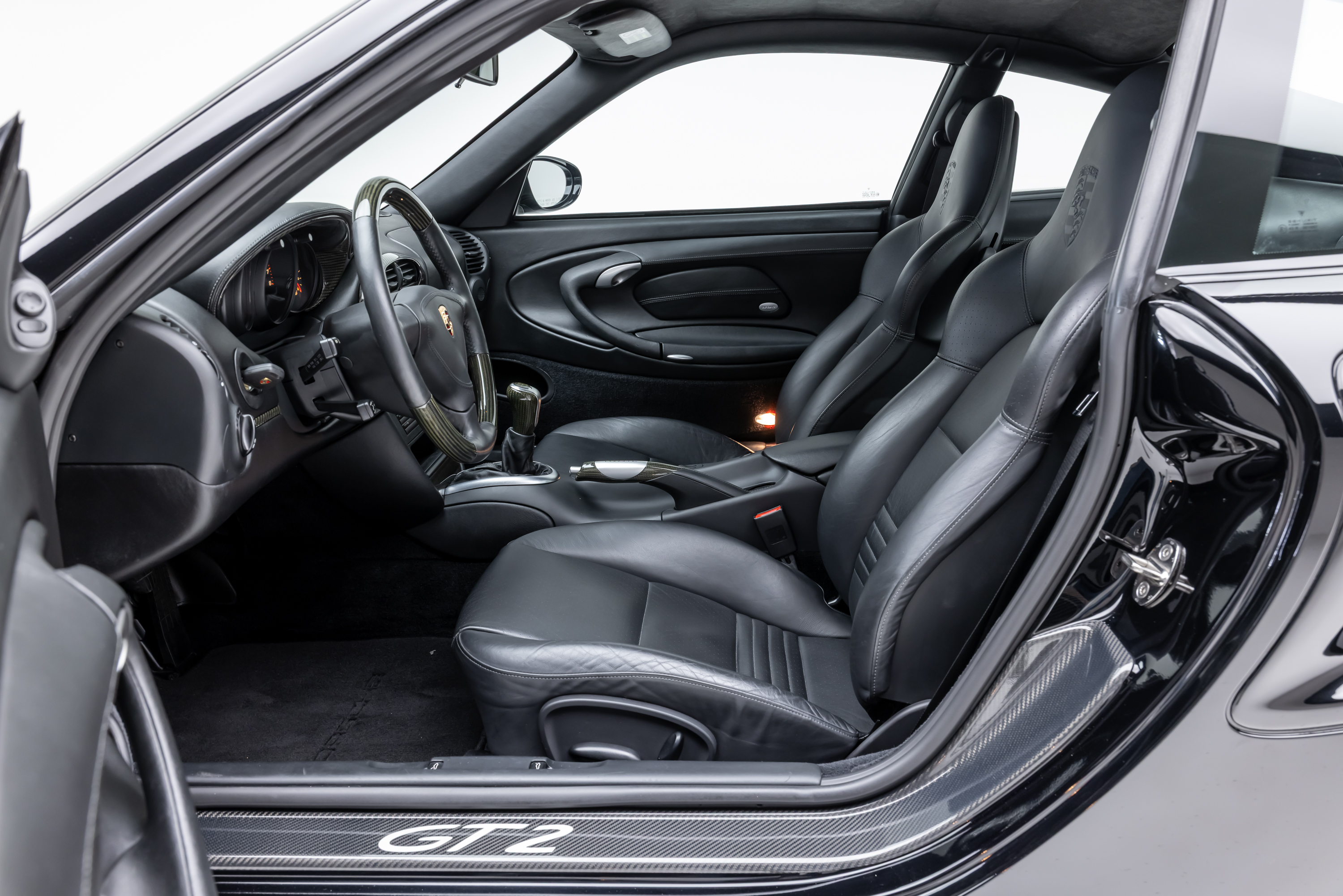 Used 2002 Porsche 911 GT2 RWD image 5