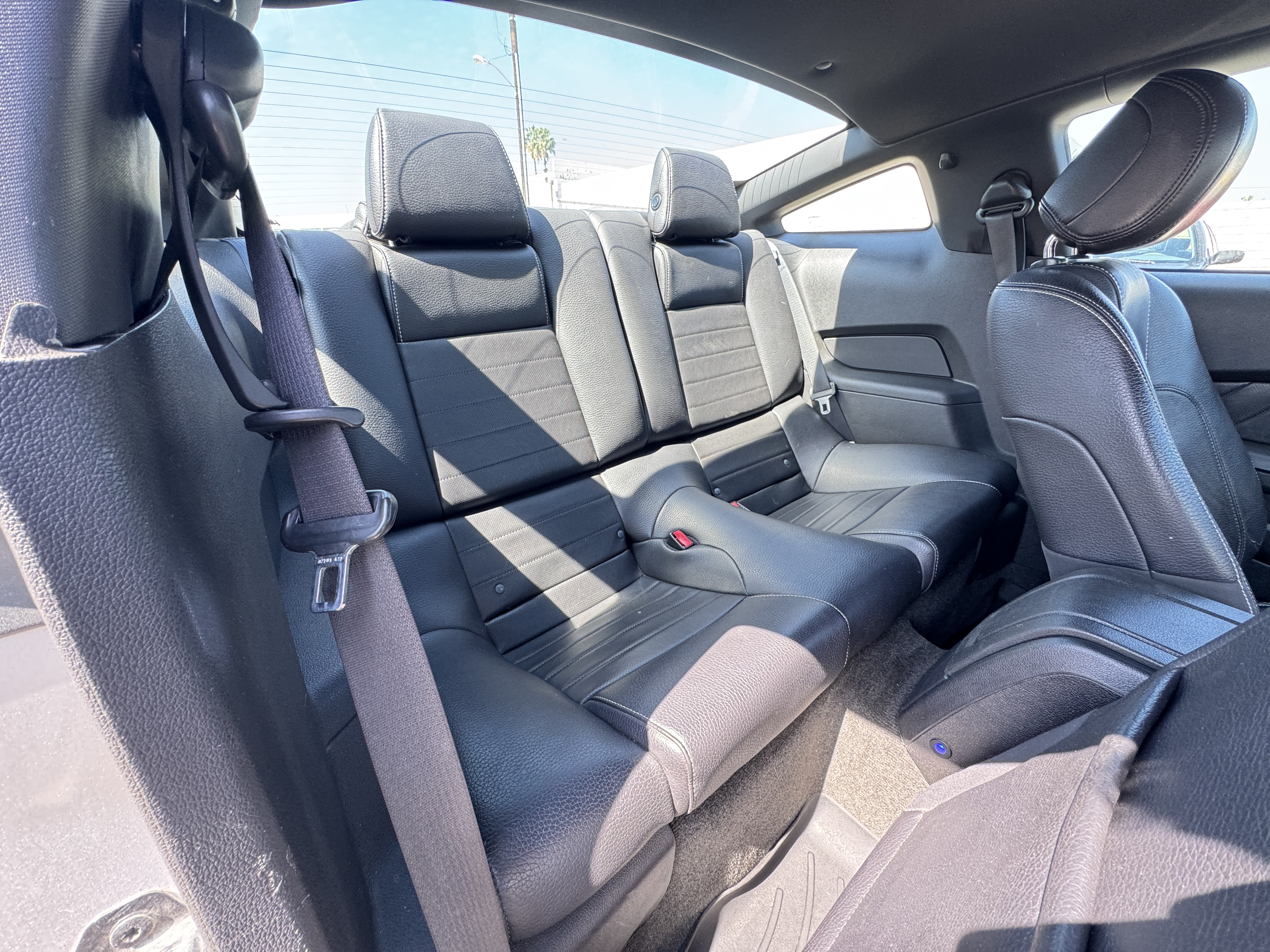 Used 2012 Ford Mustang Coupe RWD image 19
