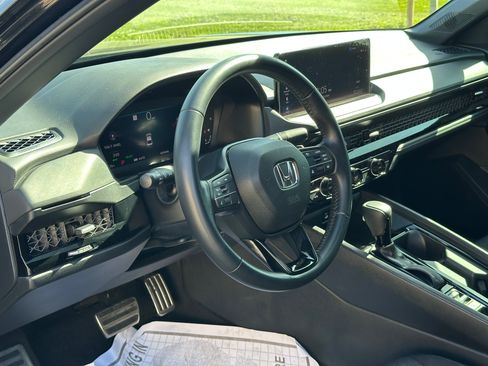Used 2024 Honda Accord Hybrid Sport image 8