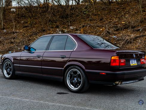 Used 1991 BMW M5 image 8