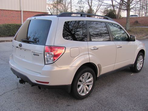 Used 2012 Subaru Forester 2.5X Limited image 6