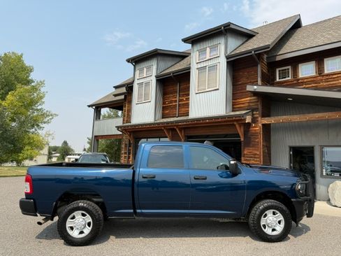 Used 2023 RAM 2500 4x4 Crew Cab Tradesman image 7