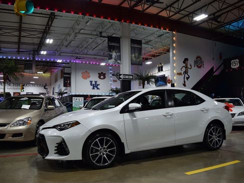 Used 2017 Toyota Corolla SE 50th Anniversary image 3