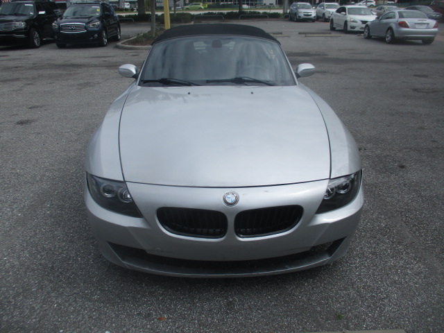 Used 2006 BMW Z4 3.0i Roadster RWD image 3