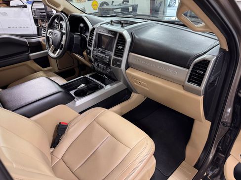 Used 2020 Ford F250 Lariat image 21