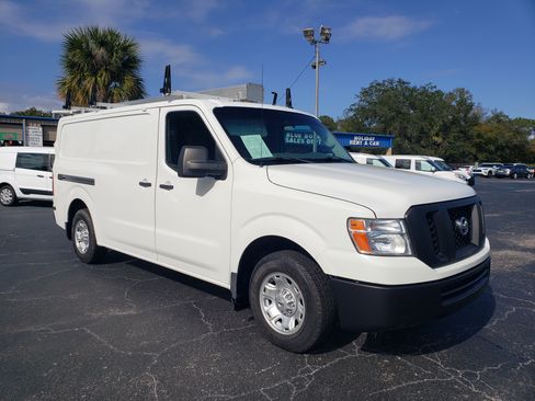 Used 2020 Nissan NV 2500 S image 5