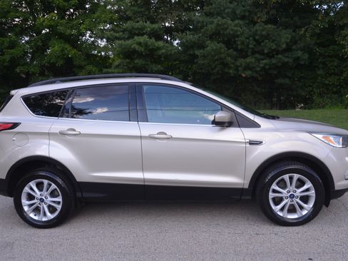Used 2018 Ford Escape 4WD SE image 6