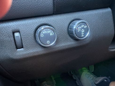 Used 2021 Chevrolet Colorado ZR2 image 21