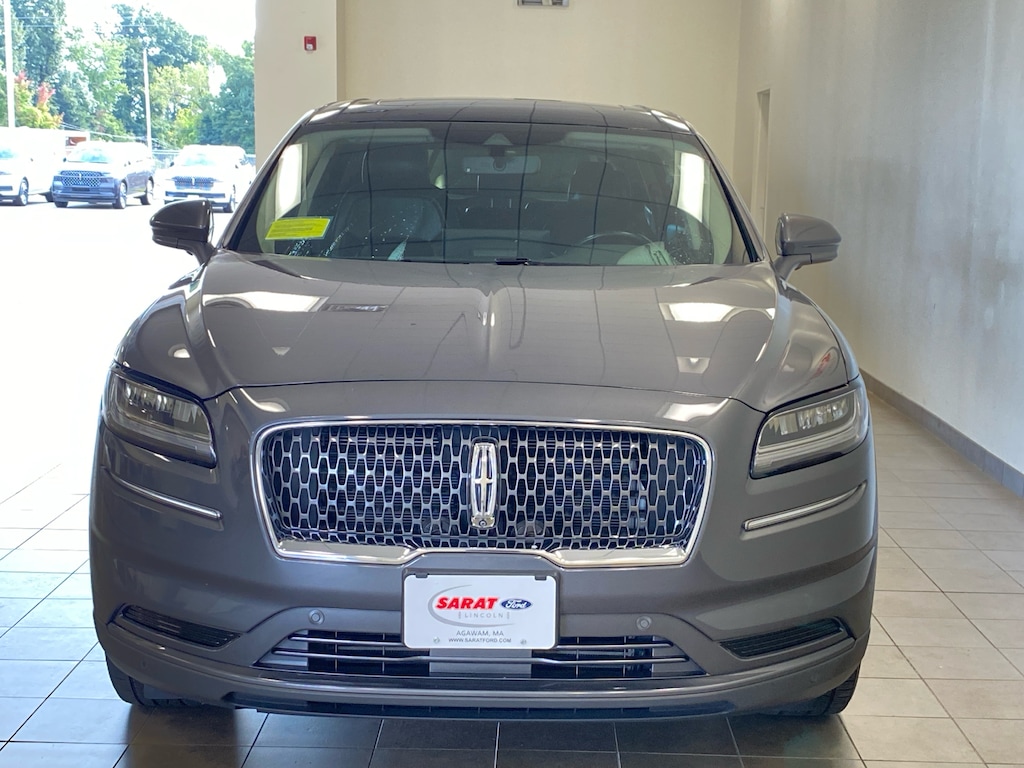 Used 2021 Lincoln Nautilus Reserve AWD/4WD image 3