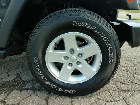 Used 2017 Jeep Wrangler Unlimited Sport S image 22