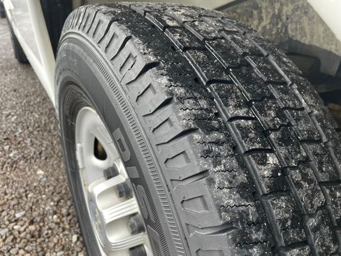 Used 2011 Chevrolet Express 2500 image 14