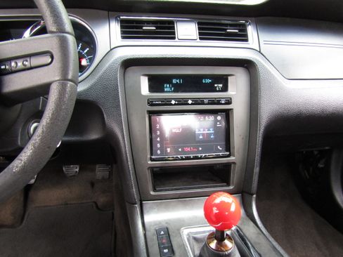 Used 2012 Ford Mustang GT image 14