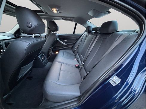 Used 2017 BMW 320i xDrive Sedan image 35