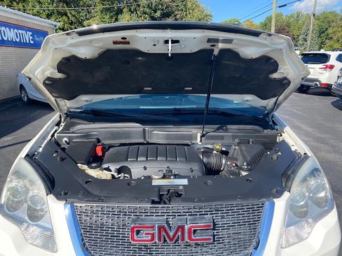 Used 2012 GMC Acadia SLE image 24
