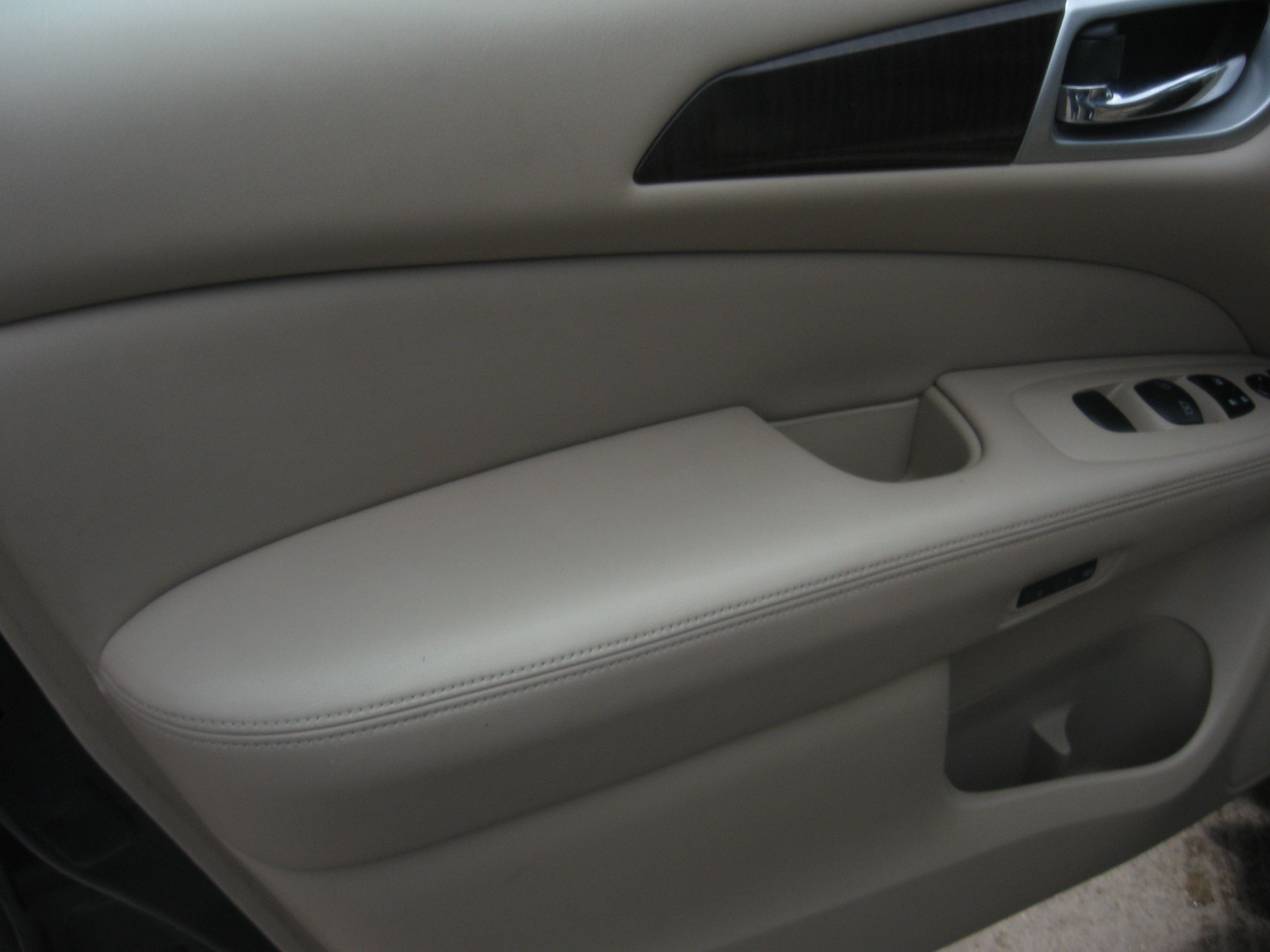 Used 2015 Nissan Pathfinder 4WD image 8