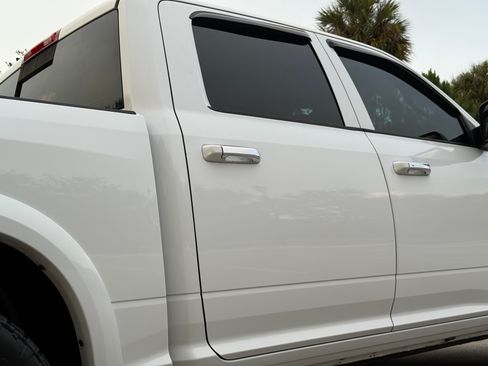 Used 2018 RAM 1500 2WD Crew Cab Laramie image 50