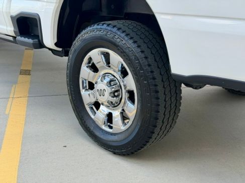 Used 2023 Ford F350 King Ranch AWD/4WD image 7