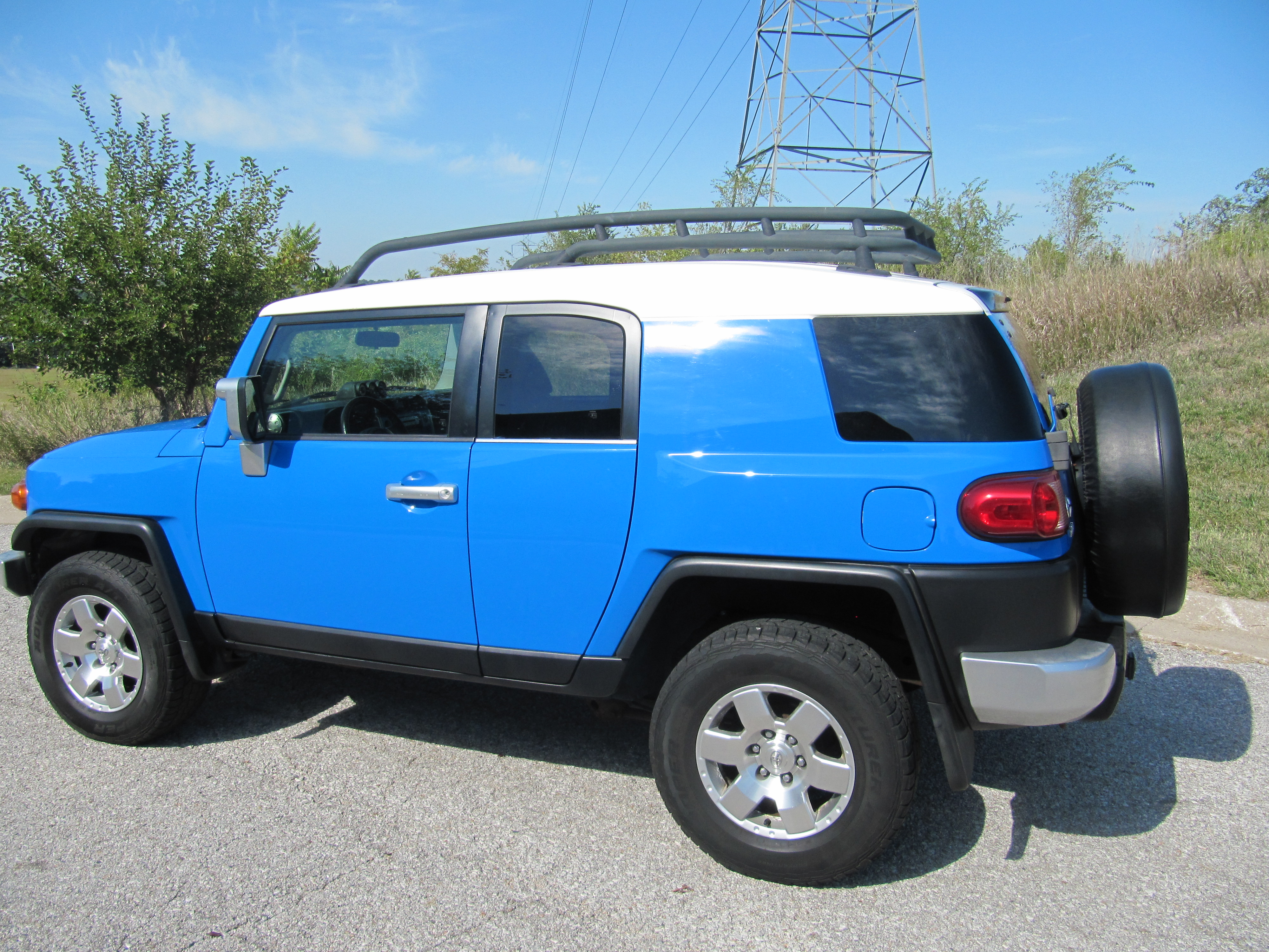 Used 2007 Toyota FJ Cruiser AWD/4WD image 3