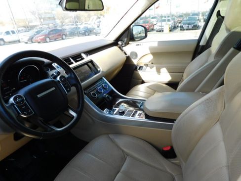 Used 2016 Land Rover Range Rover Sport HSE image 12