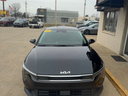 Used 2025 Kia K4 LXS image 5