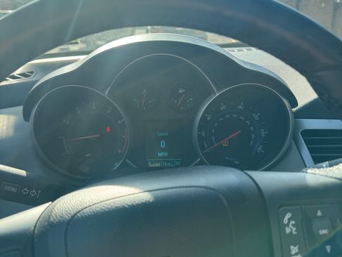 Used 2012 Chevrolet Cruze LT image 11