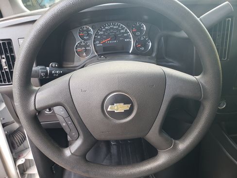 Used 2024 Chevrolet Express 2500 image 13