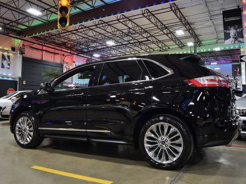 Used 2021 Ford Edge Titanium image 12
