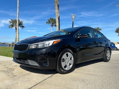 Used 2018 Kia Forte LX image 1