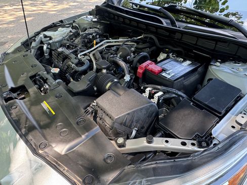 Used 2022 Nissan Altima 2.5 SR FWD image 9
