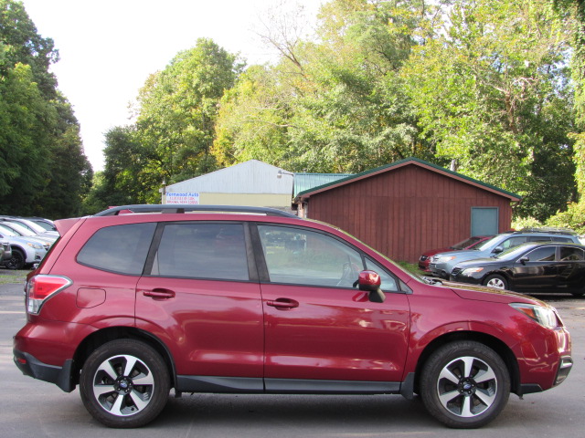 Used 2017 Subaru Forester 2.5i Premium AWD/4WD image 11