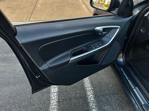 Used 2012 Volvo S60 T5 image 15