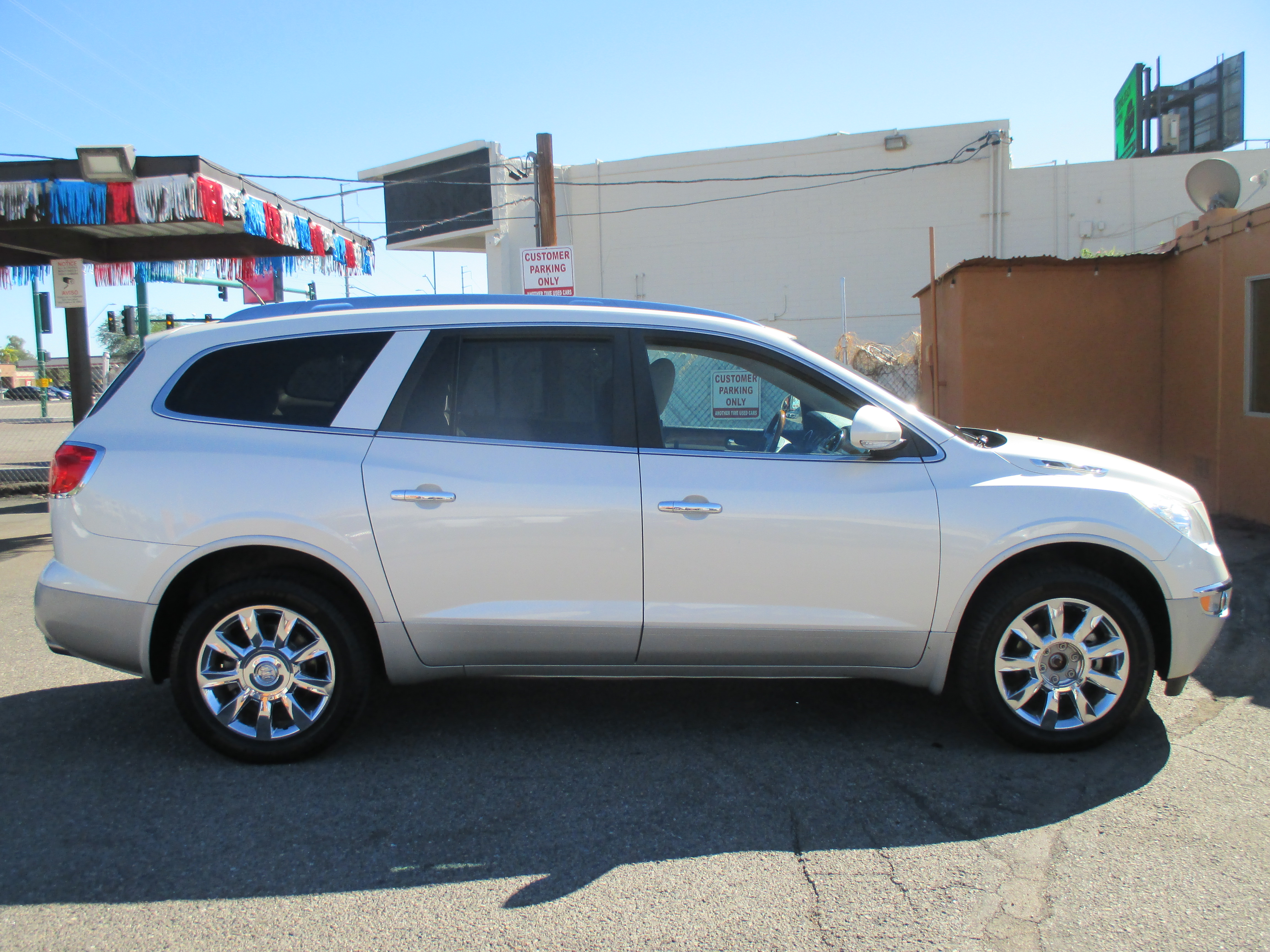 Used 2012 Buick Enclave Convenience Sport Utility 4D FWD image 1
