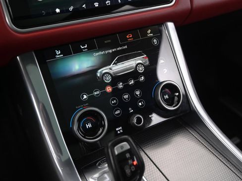 Used 2020 Land Rover Range Rover Sport HST image 28