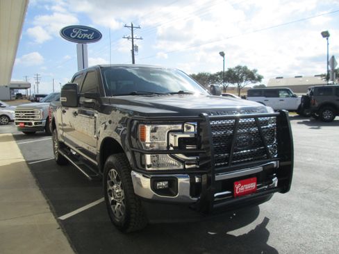 Used 2021 Ford F250 Lariat image 9