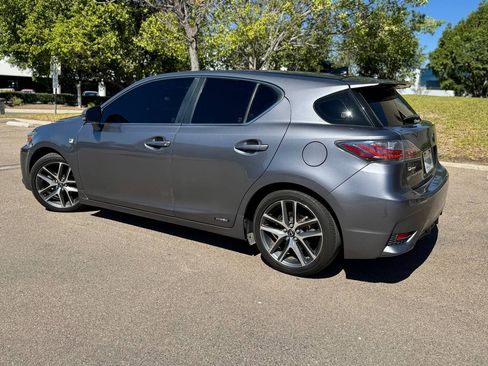 Used 2015 Lexus CT 200h image 3