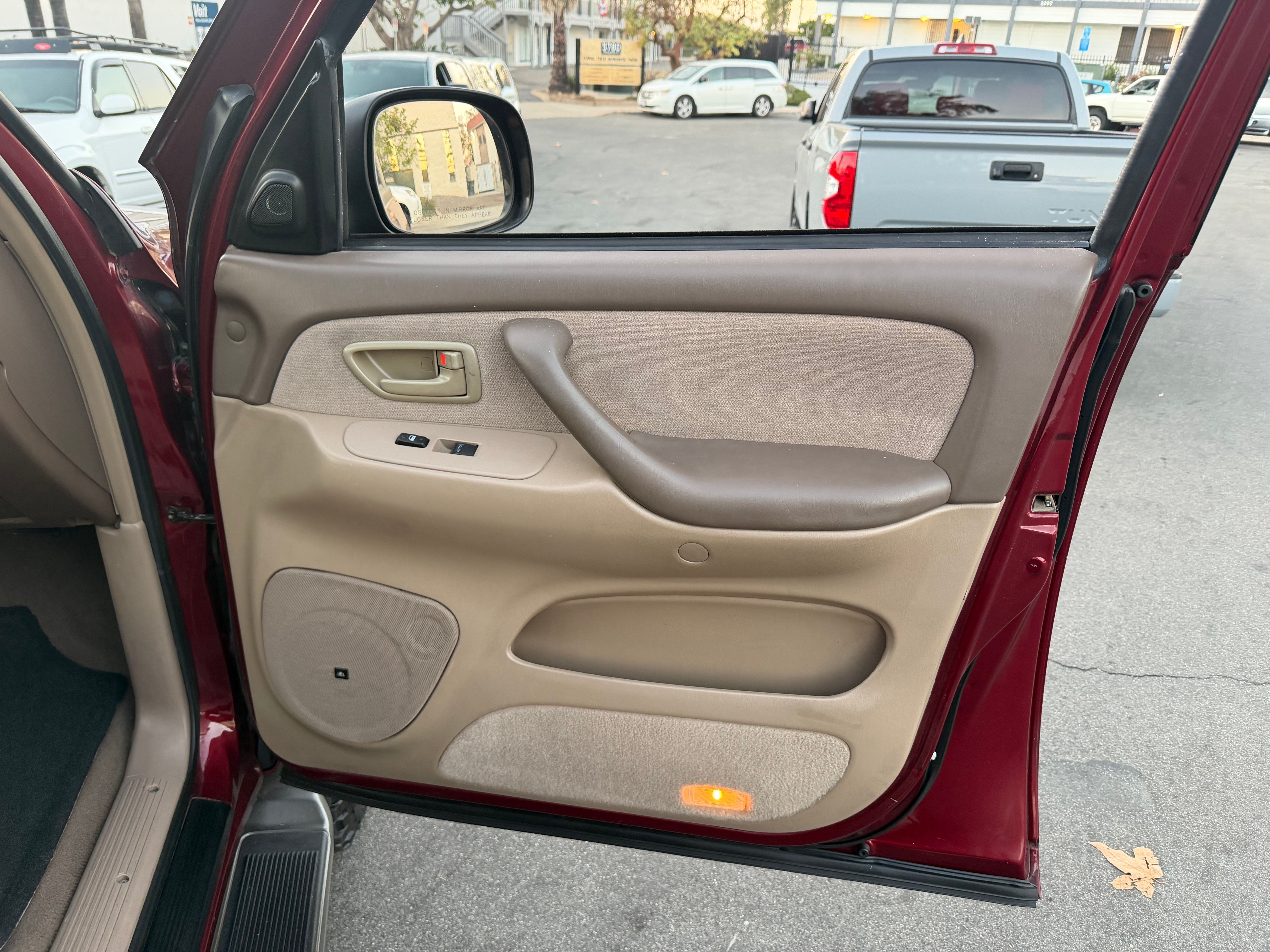 Used 2003 Toyota Sequoia 4WD SR5 image 30